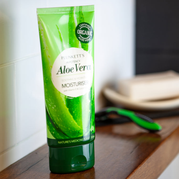 Plunkett Aloe Vera 90% Moisturiser + Vitamin E 200ml.