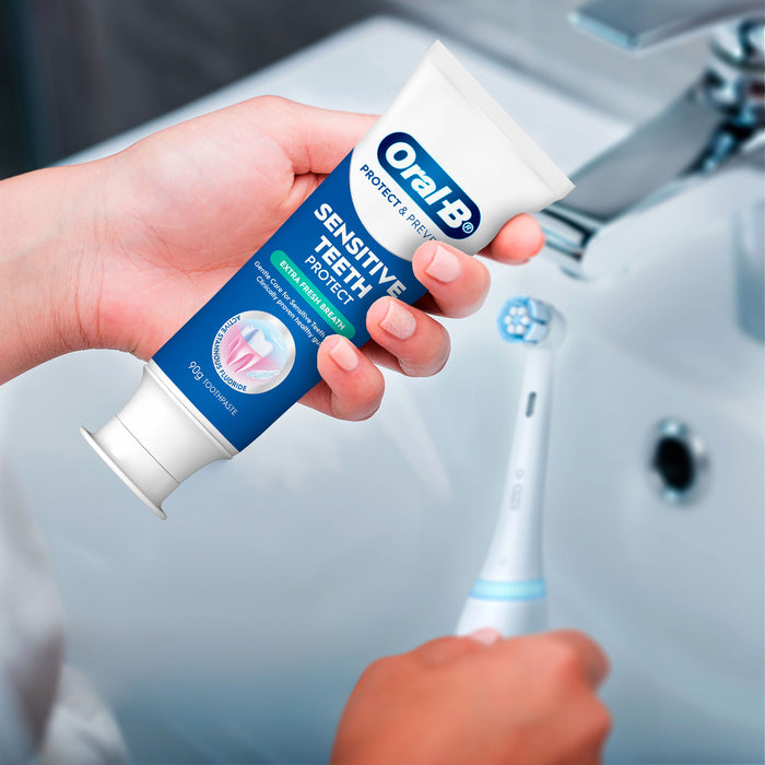 Oral B Tooth Paste Sensitivity and Gum Fresh Breath 90g