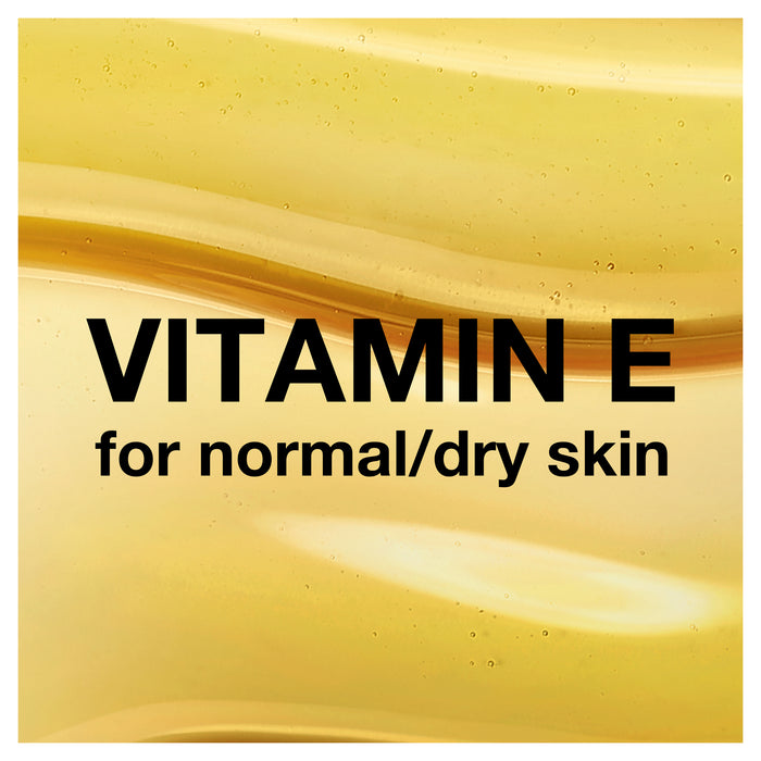 Maybelline Fit Me Dewy & Smooth Foundation 220 Natural Beige Carded.