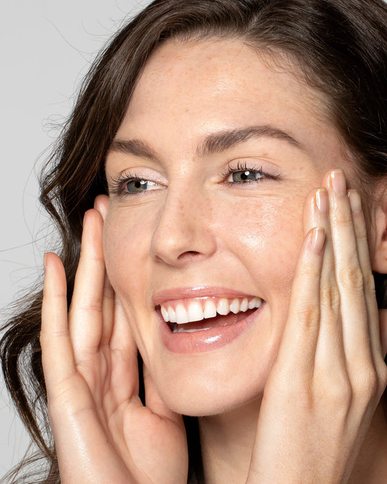 Natio Treatments Replenishing Neck & Decolletage Cream 100.