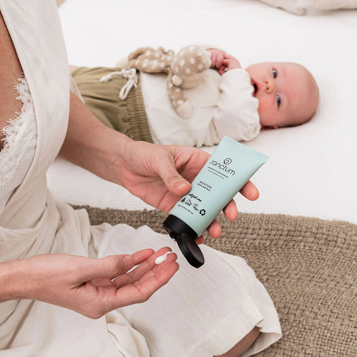 Sanctum Moisture Replenish 75g